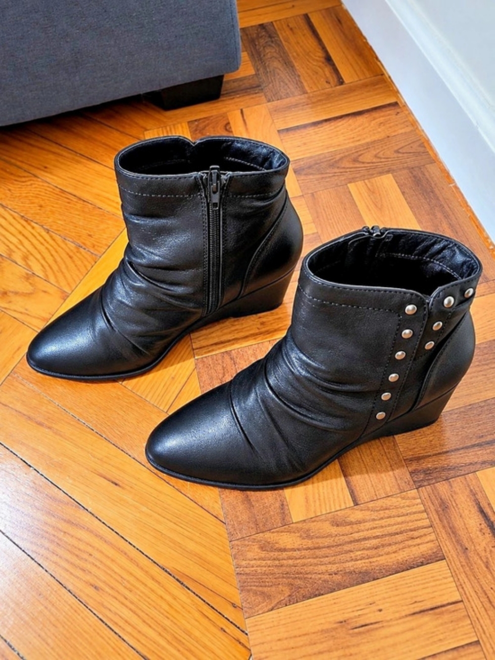 Baretraps Fenne Black Ankle Booties Size 6 Like New